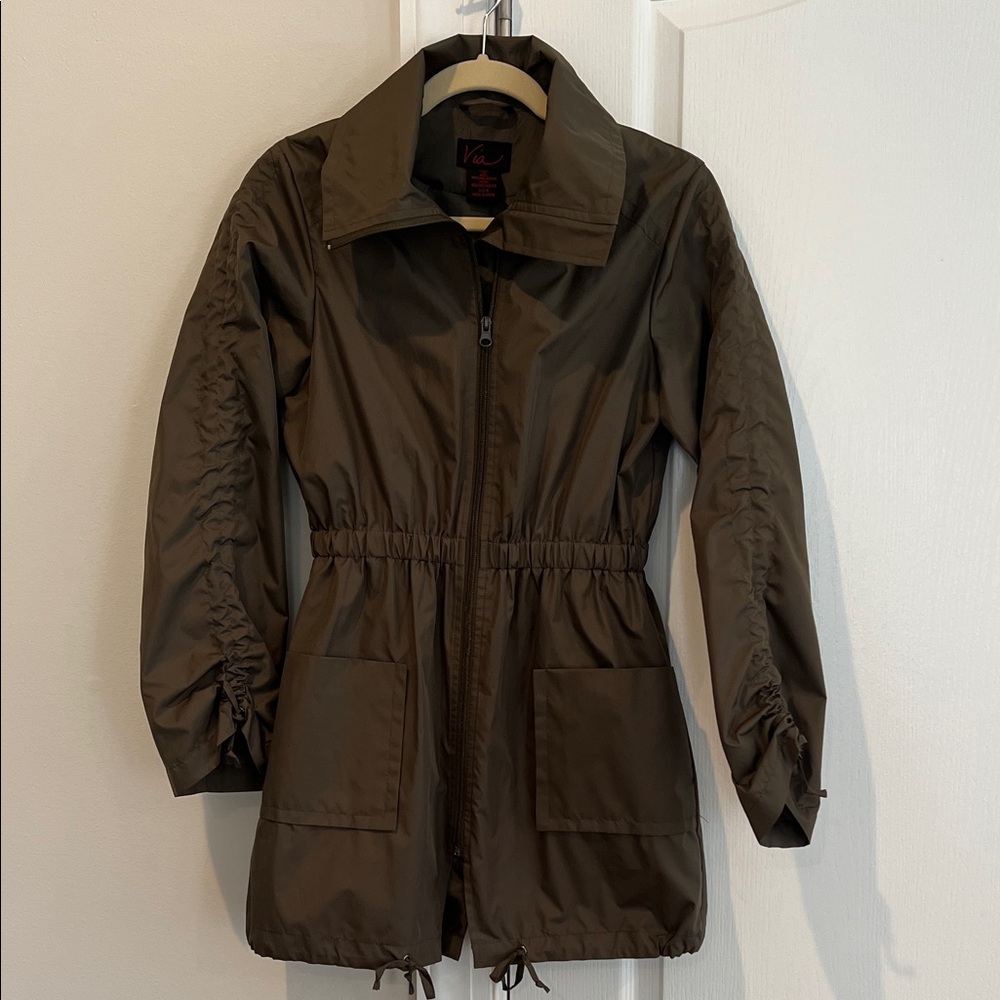 Lightweight spring jacket.